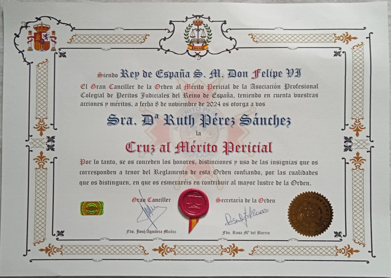 Diploma de la Cruz al Mérito Pericial concedido a Ruth Pérez Sánchez por ASPEJURE